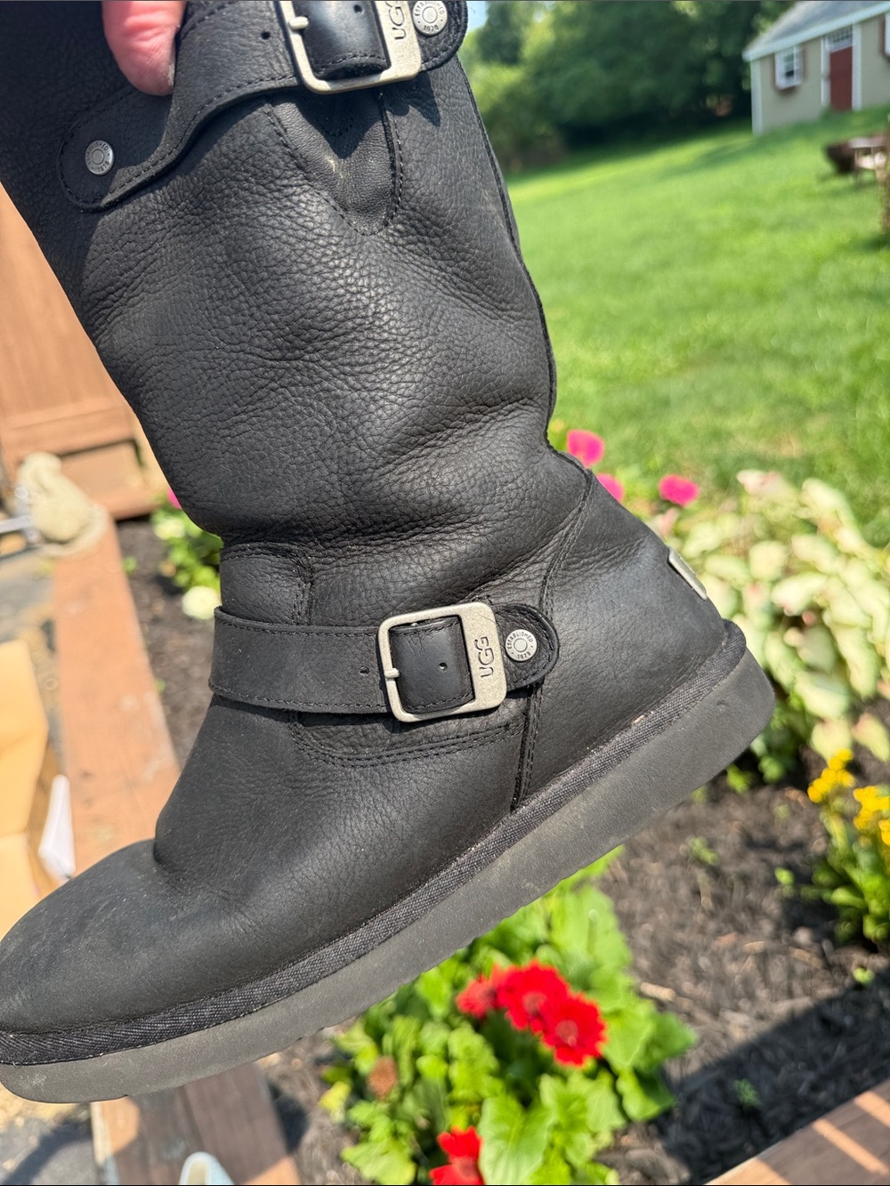 UGG bad ass Sherpa Lined Moto Boots Size 9  ~ 1005374